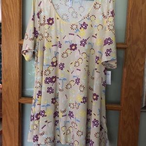 Lularoe NWT 3XL Yellow Flower Perfect Tee